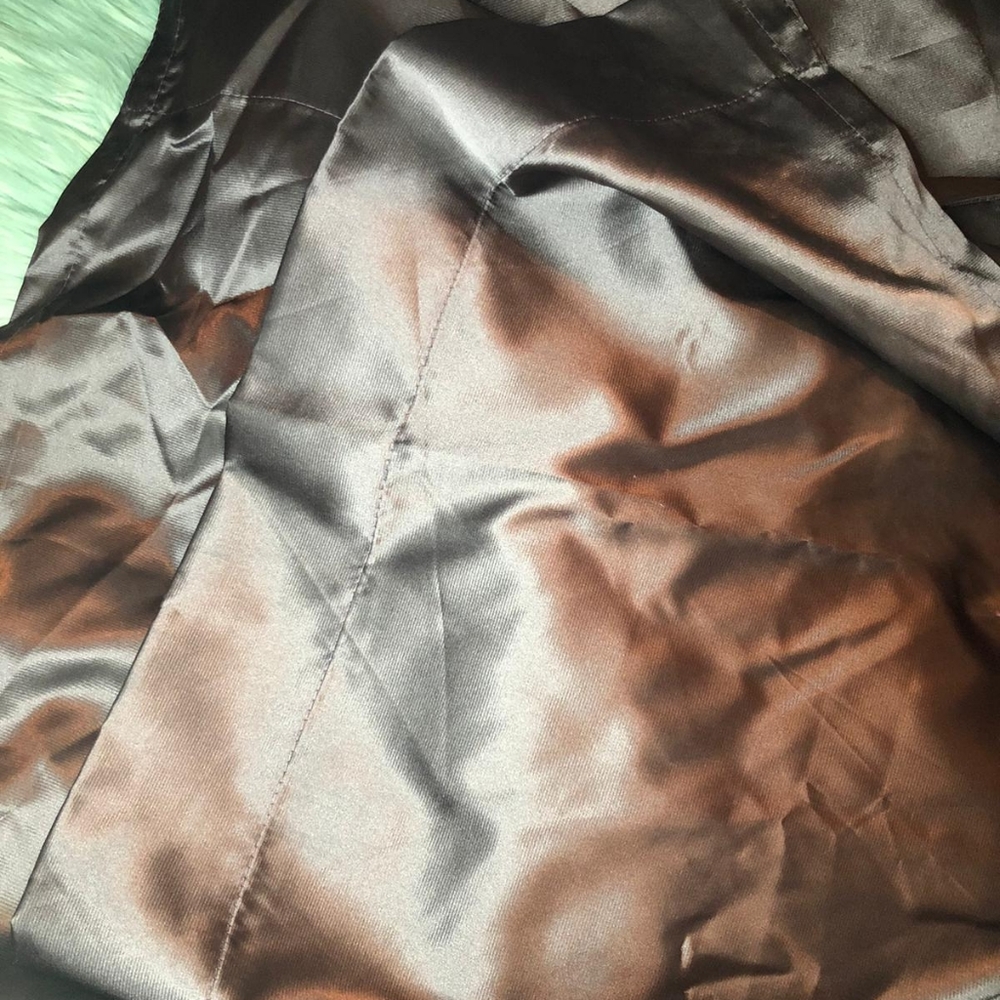 Curtain - Picture 4 of 4